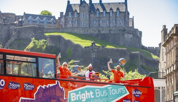Bright Bus Does it Batter – Edinburgh’s not-boring-bus tour celebrates their second birthday with city-wide celebrations