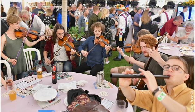 Warwick Folk Festival returns for its eagerly awaited  42nd year!
