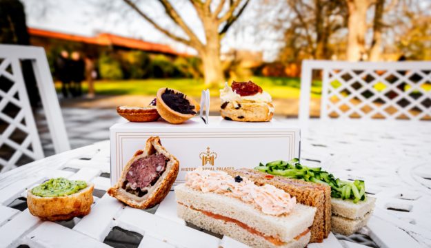 Historic Royal Palaces’ Travel Trade Team launches Queen Charlotte’s Afternoon Tea Picnic Box